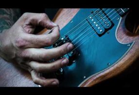 Joe Satriani Style Rock Backing in E Minor